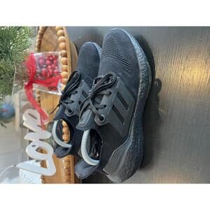 Adidas Wmns UltraBoost 22 'Triple Black'